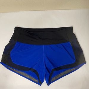 Lululemon shorts size 6